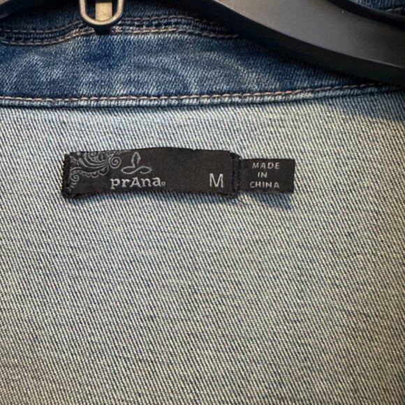 Prana 'Dree' Women's Stretch Jean Jacket, Antique Blue, Size Medium - Picture 4 of 4